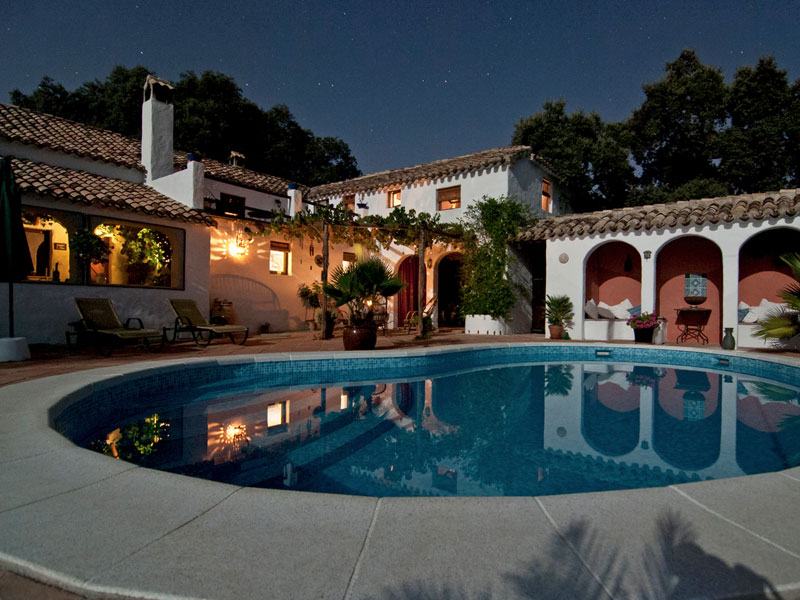 Casa Alondra at dusk