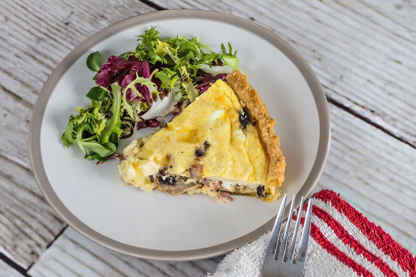 Quiche and salad for a picnic lunch